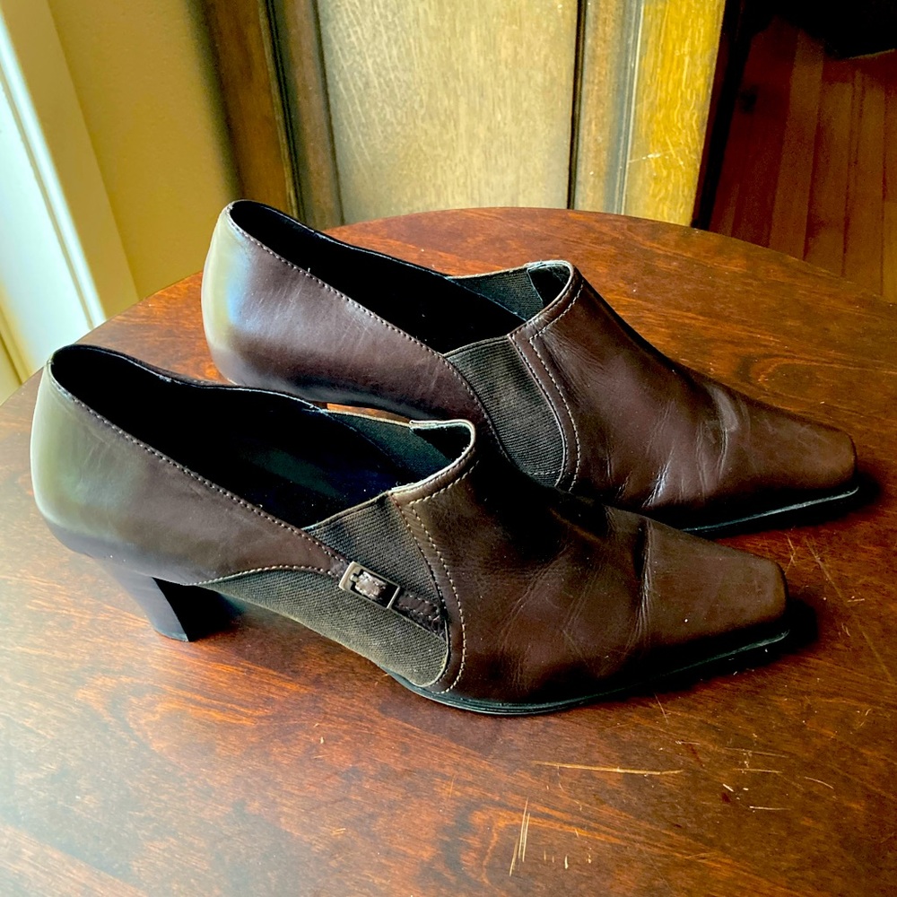 Sudini NEW chocolate brown leather slip on